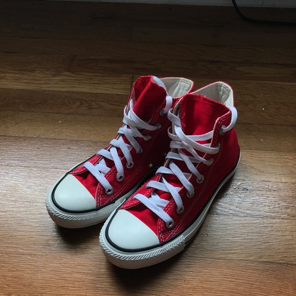 red chuck taylor high tops